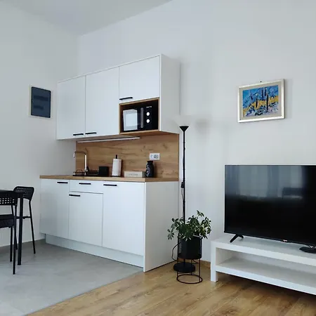 Azra Apartment