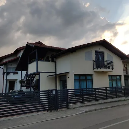 Apartment Azra